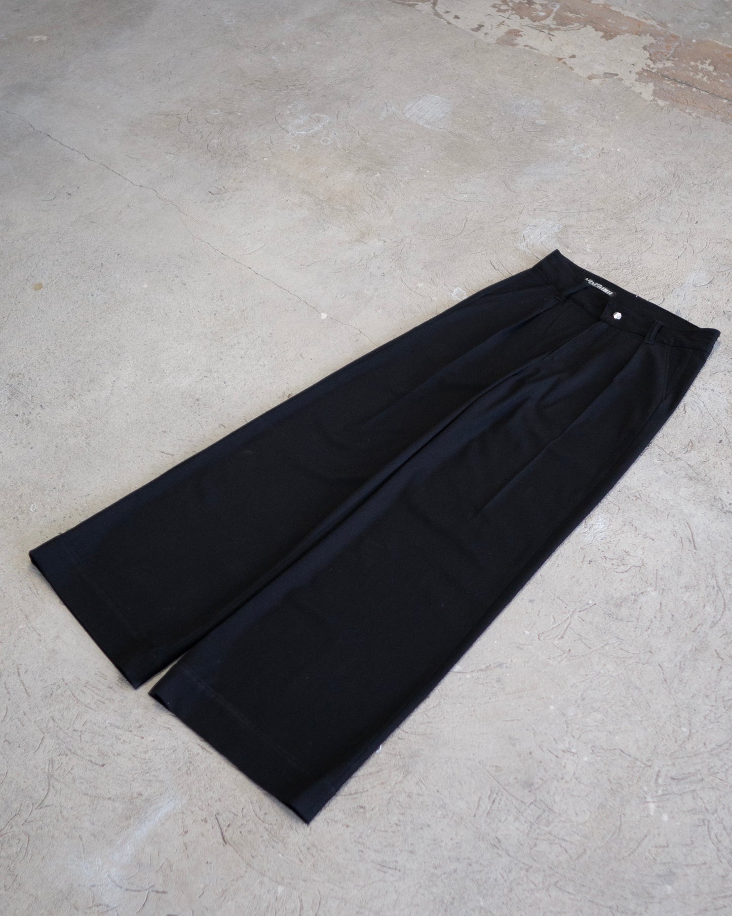 PLEATED DRESS PANTS