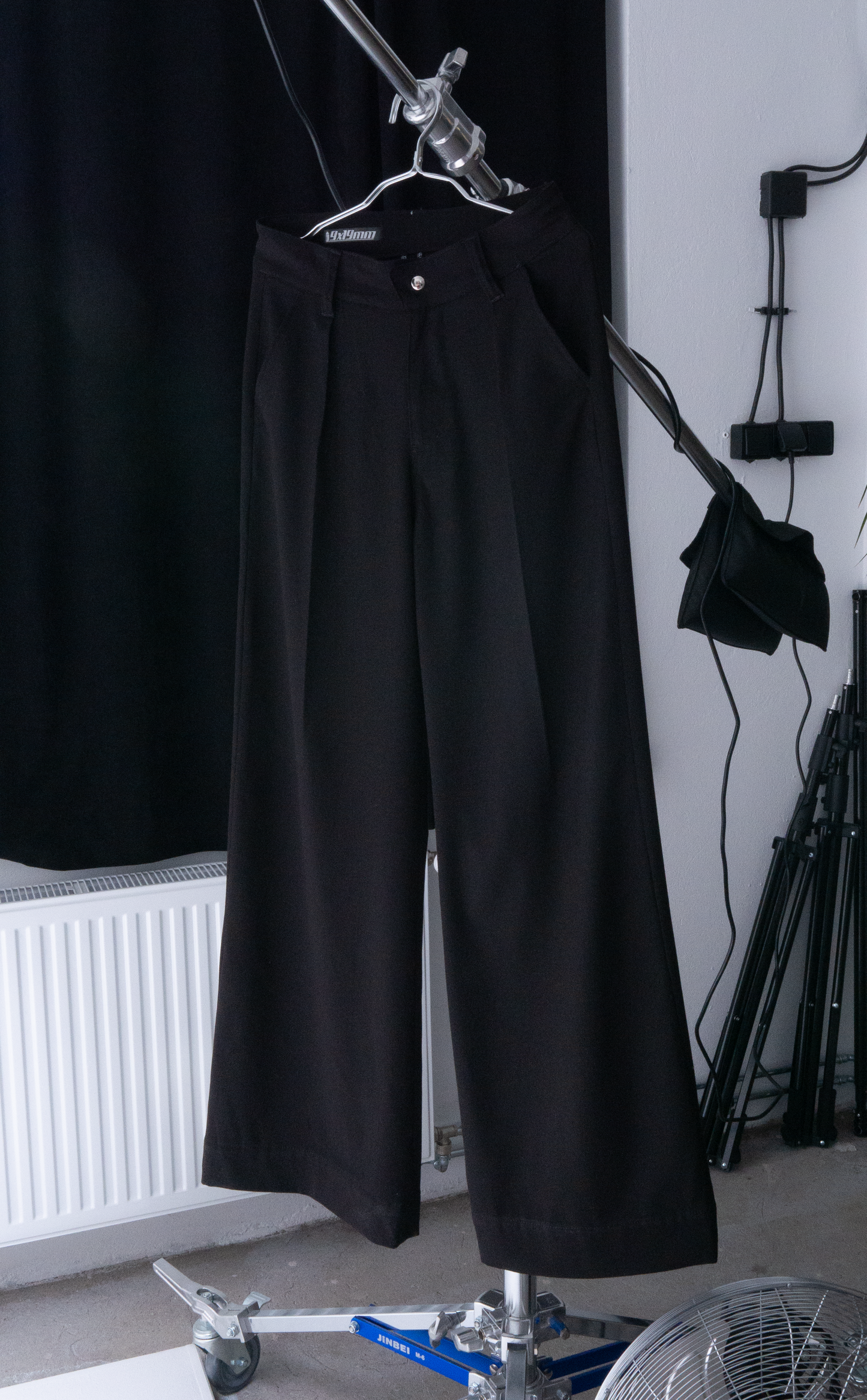 PLEATED DRESS PANTS