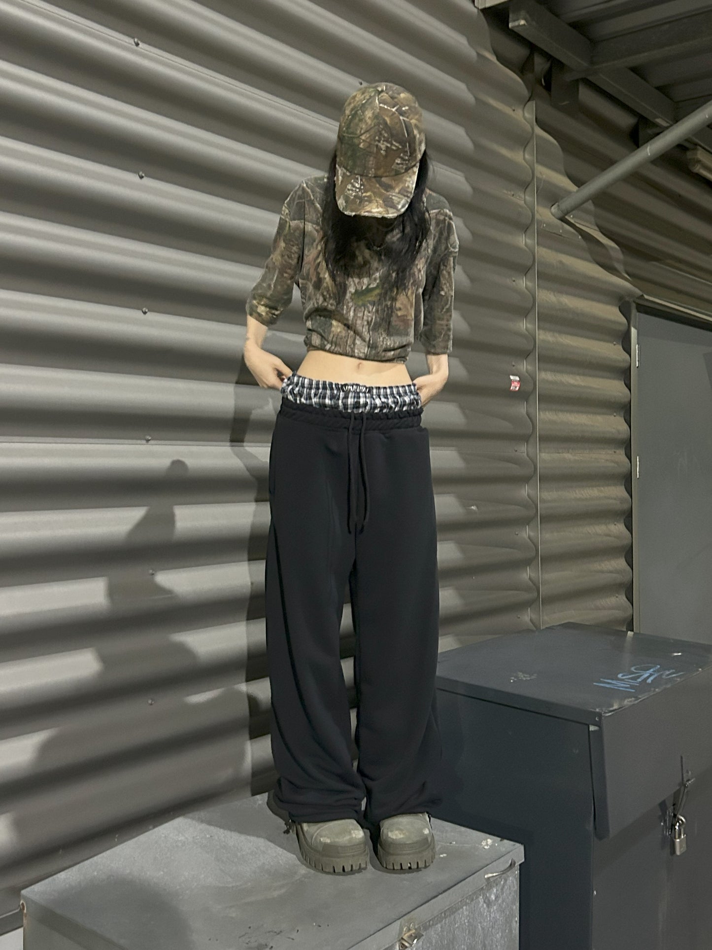 DOUBLE WAISTED SWEATPANTS